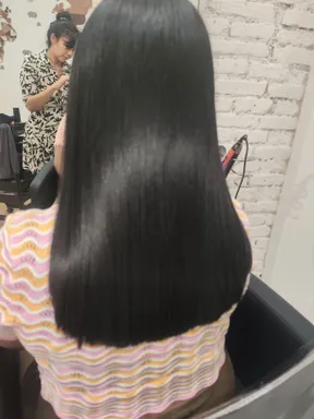 Resultados reales de alisado con keratina en Indiana Hair Studio